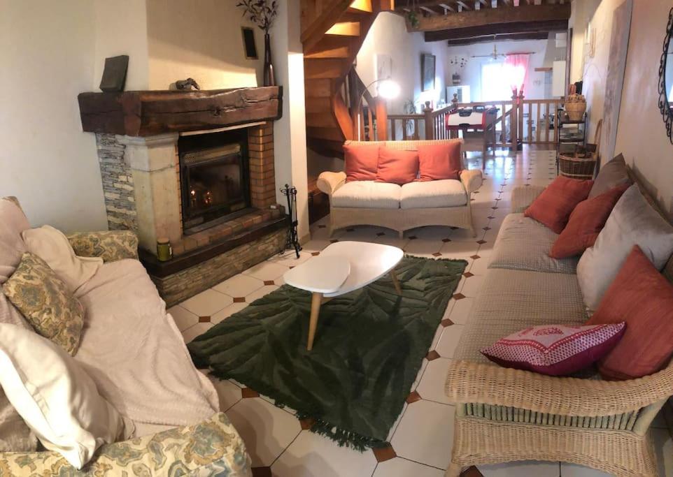 Maison Cosy Et Conviviale, Le B7 Besset Exterior photo