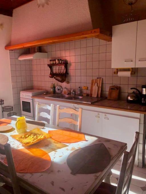 Maison Cosy Et Conviviale, Le B7 Besset Exterior photo